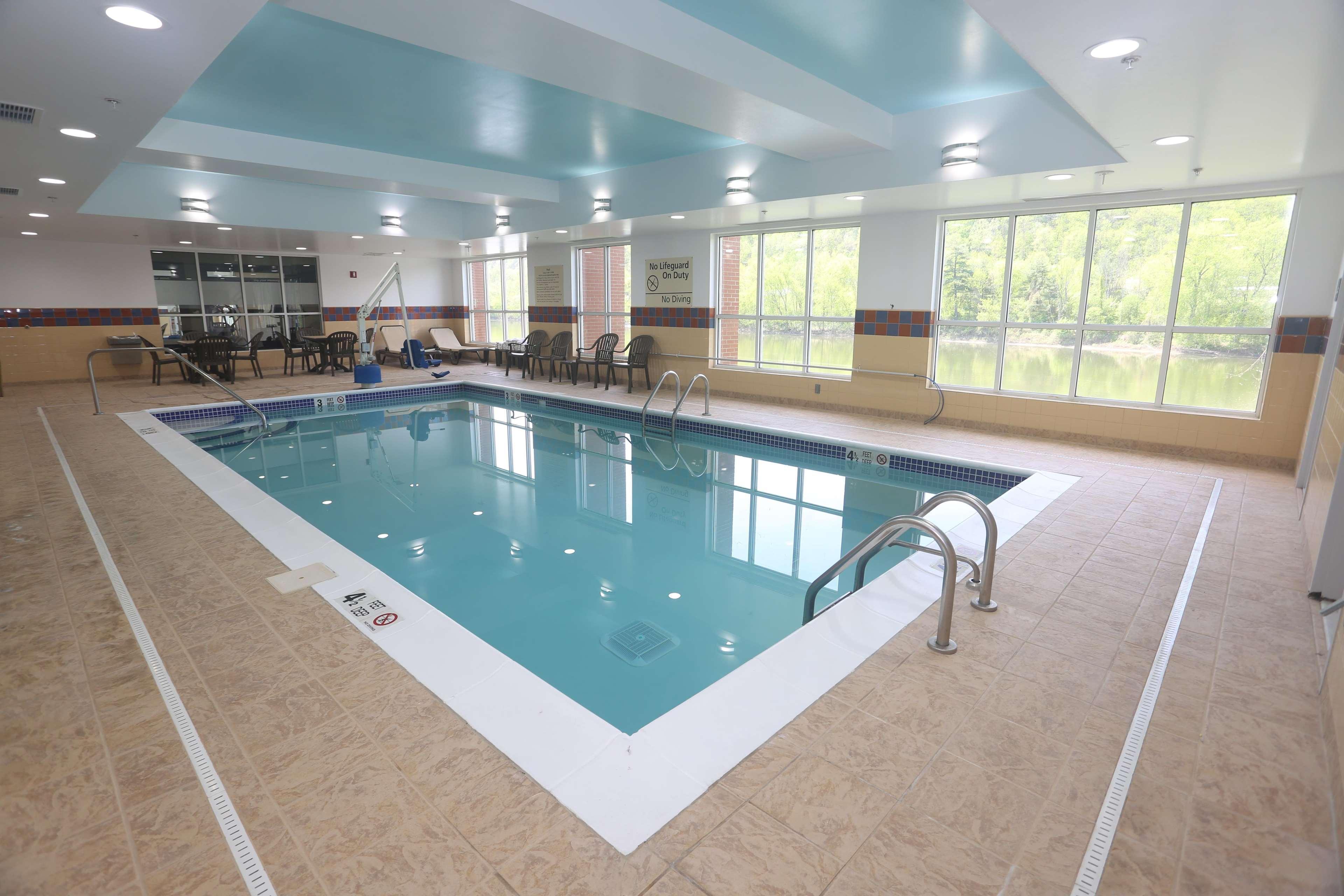 Hampton Inn Owego Экстерьер фото