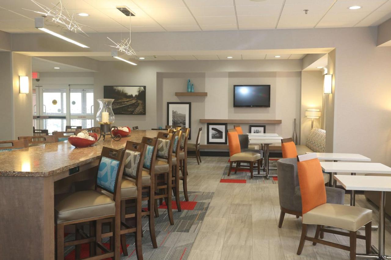 Hampton Inn Owego Экстерьер фото