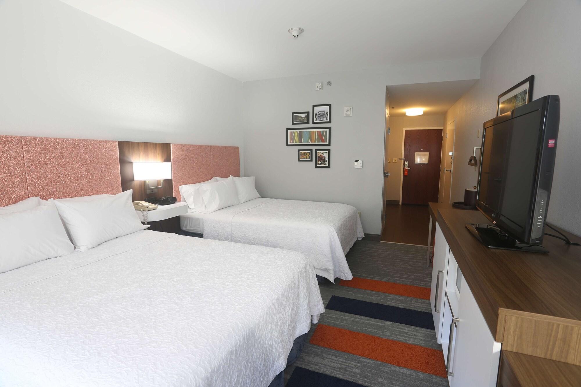 Hampton Inn Owego Экстерьер фото